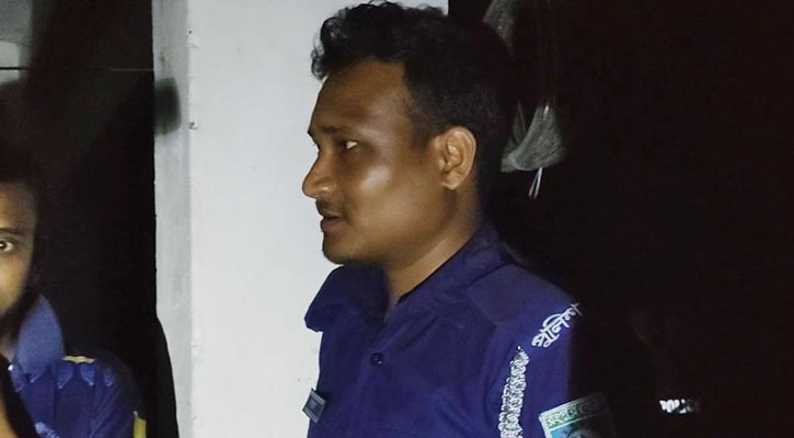 ব্যবসায়ীকে পথরোধ করে টাকা ছিনতাইয়ের চেষ্টা, দুই পুলিশ প্রত্যাহার